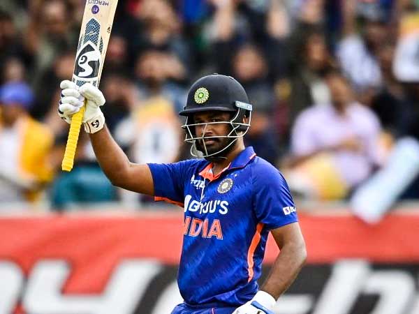 Sangakkara backs Samson as India keeper for T20 World Cup